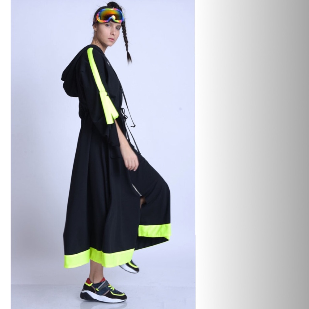 Metamorphoza Jacket/Dress - Picture 5 of 15